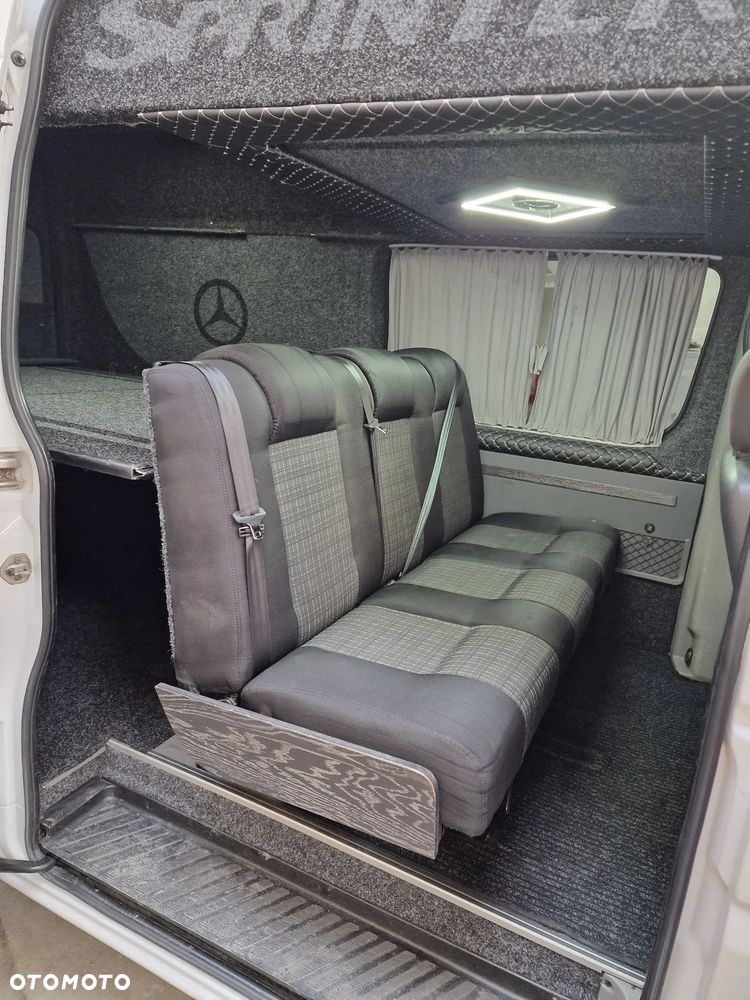 Mercedes-Benz Sprinter - 16