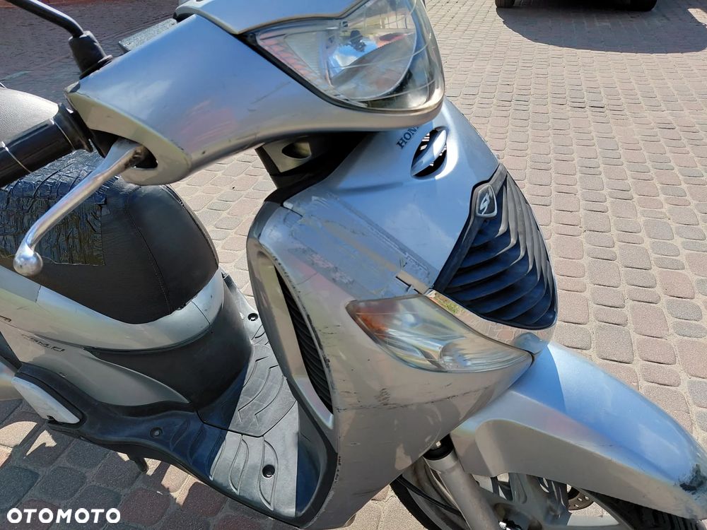 Honda SH - 9