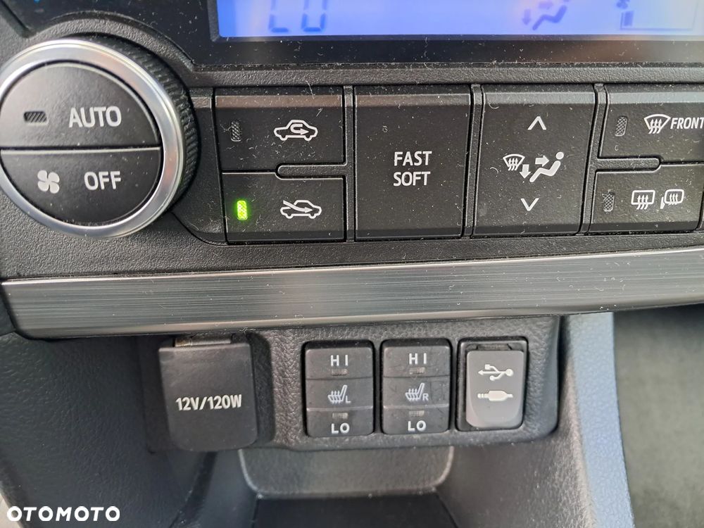 Toyota Auris - 5