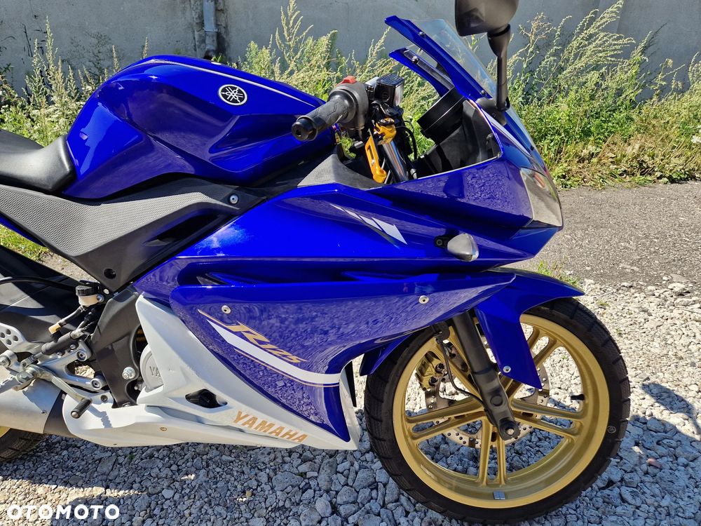 Yamaha YZF - 12