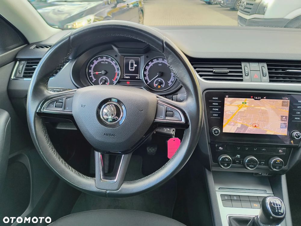 Skoda Octavia - 24