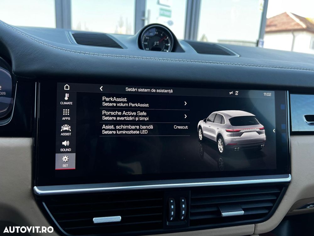 Porsche Cayenne - 36