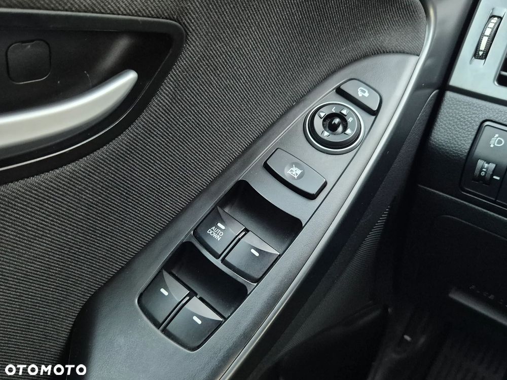 Hyundai i30 1.6 GDI Premium - 19