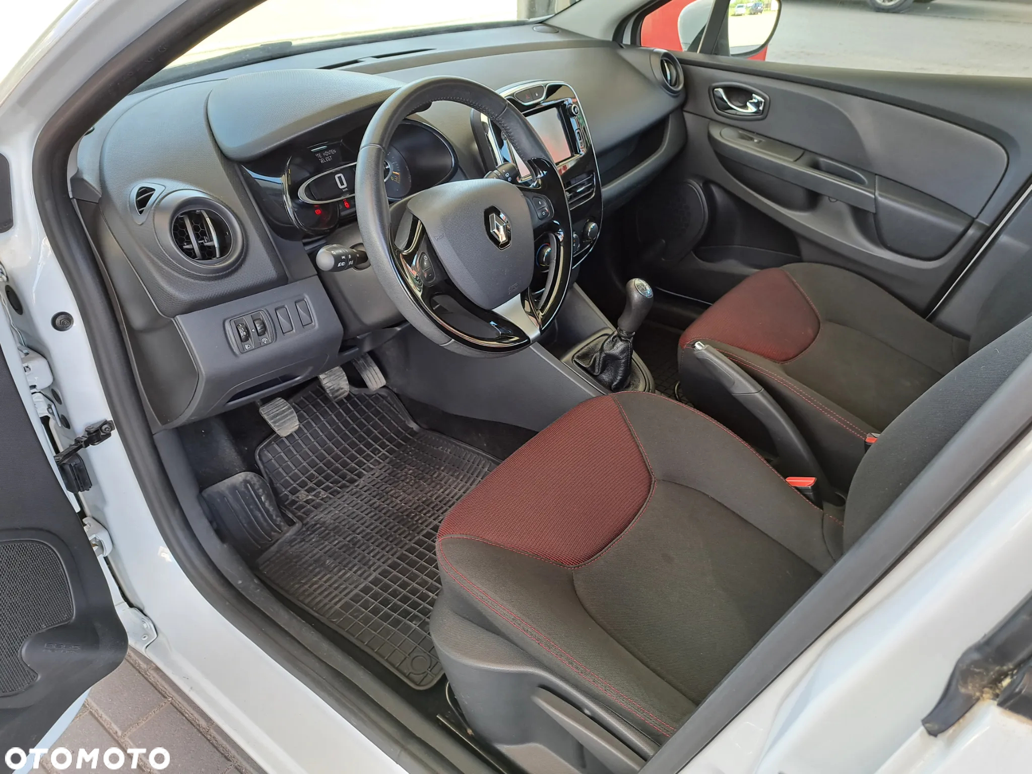 Renault Clio - 14