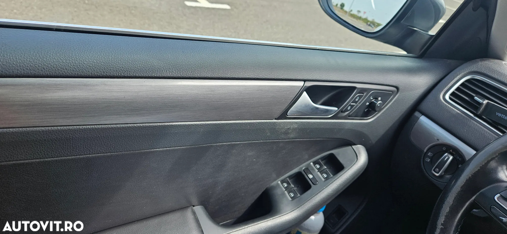 Volkswagen Jetta 2.0 TDI CR DPF Highline - 12