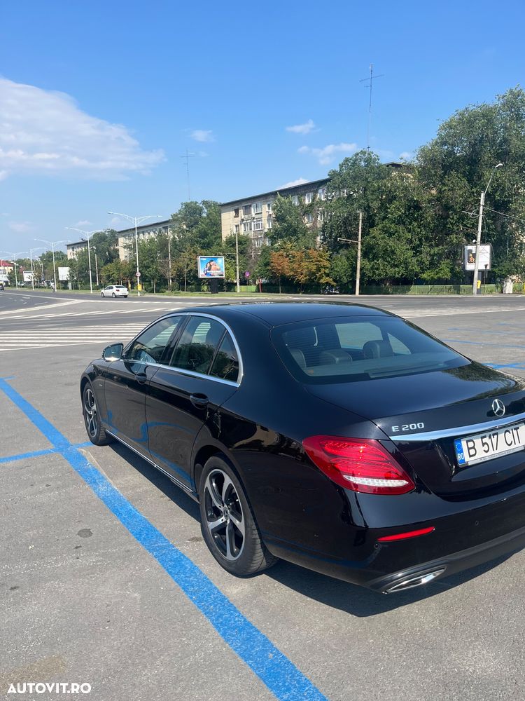 Mercedes-Benz E - 15