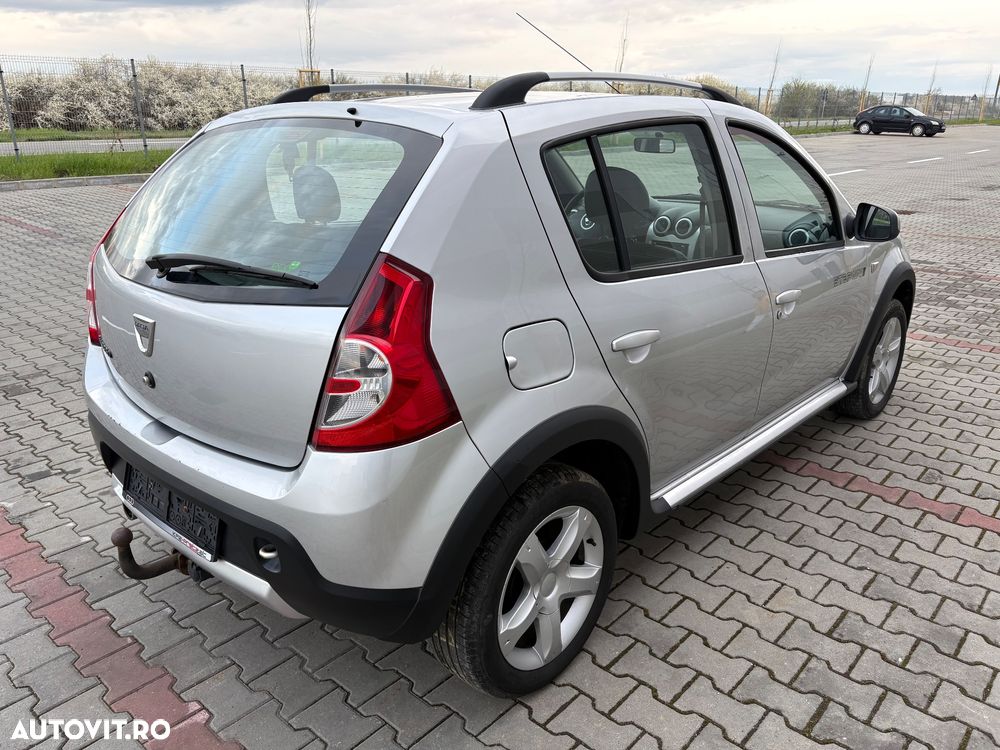 Dacia Sandero 1.5 DCI Stepway II - 4