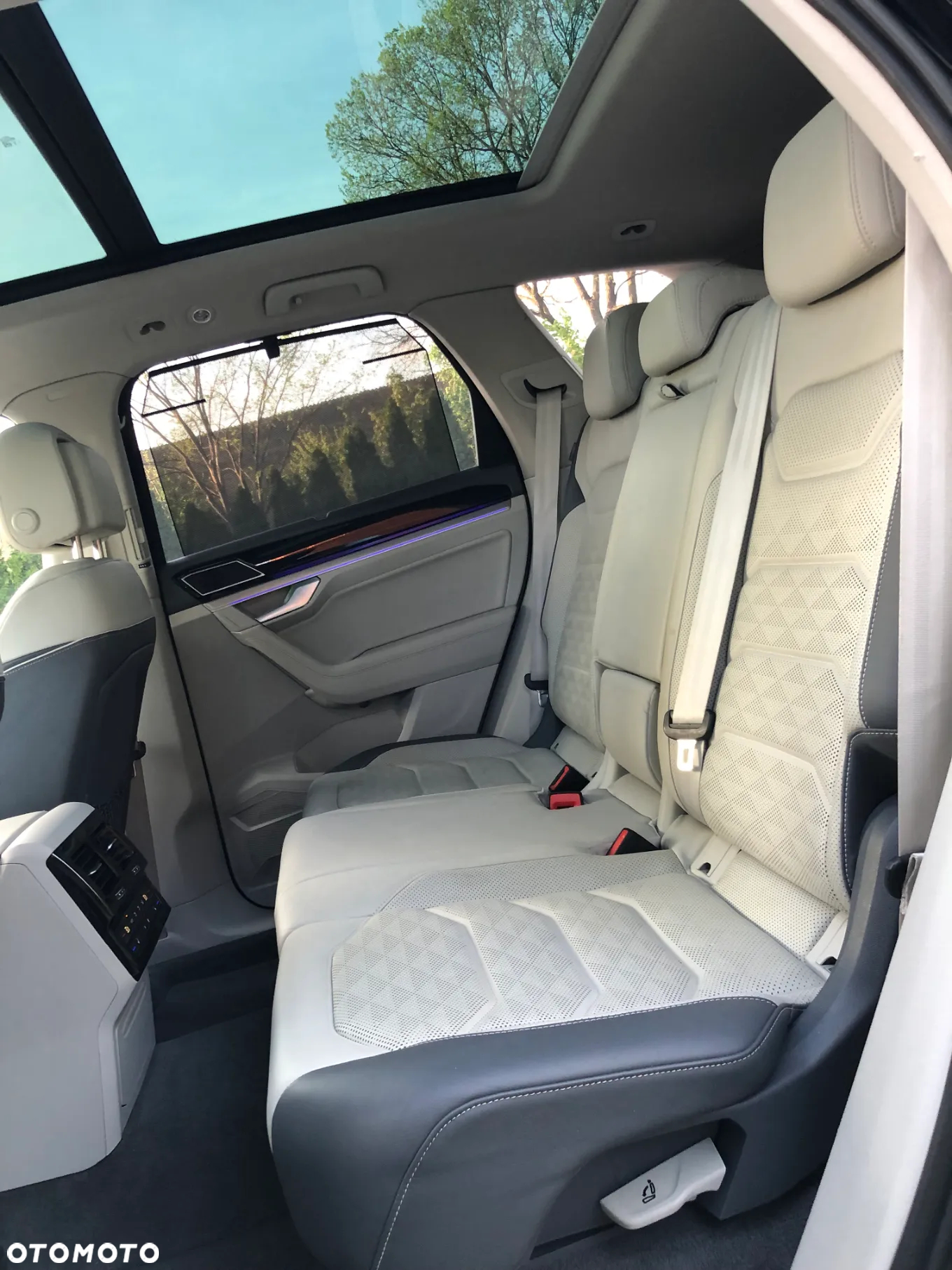 Volkswagen Touareg 4.0 V8 TDI SCR 4Mot R-Line - 11