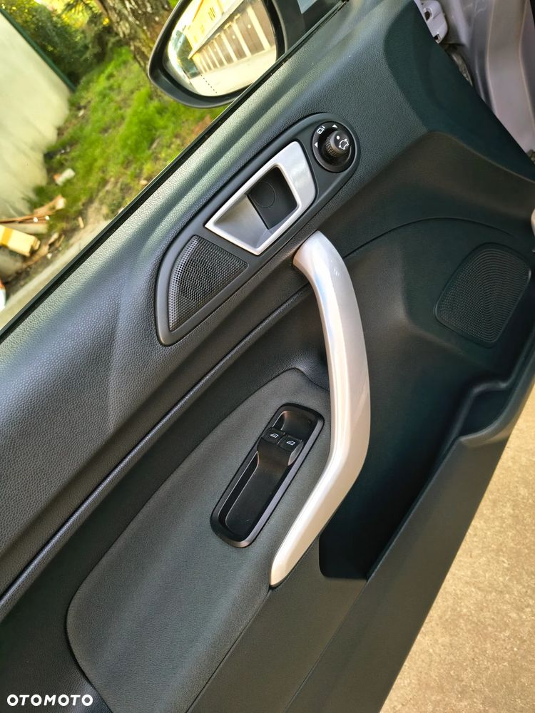 Ford Fiesta 1.25 Ambiente EU5 - 18