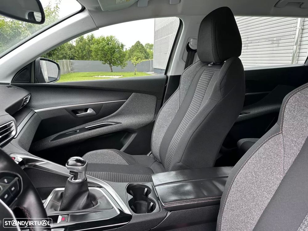 Peugeot 5008 1.2 PureTech Allure Pack - 40