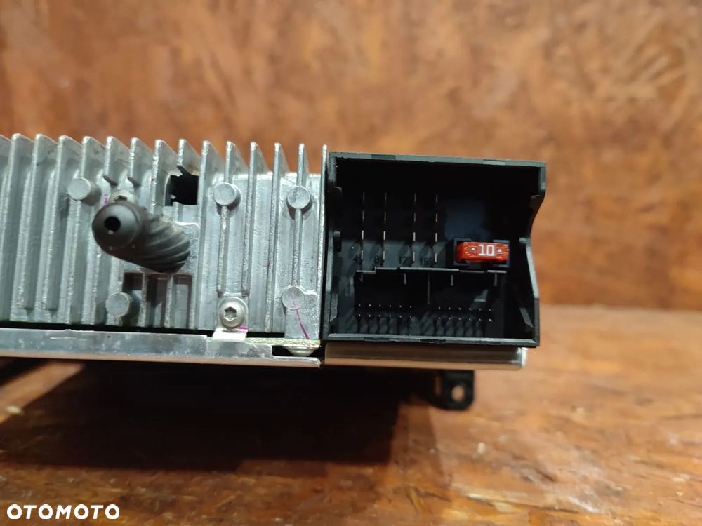 BMW E91 / E90 / E81 / E82 / E84 / E90LCI ORYGINALNE RADIO BMW BUSINESS CD W BARDZO DOBRYM STANIE EUROPA SPRAWNE W 100% O NR. 65 12 9 216 273 /  65 12 9 232 250 OEM - 6