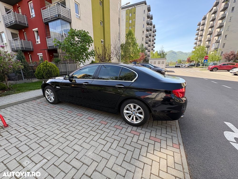 BMW Seria 5 525d xDrive - 4