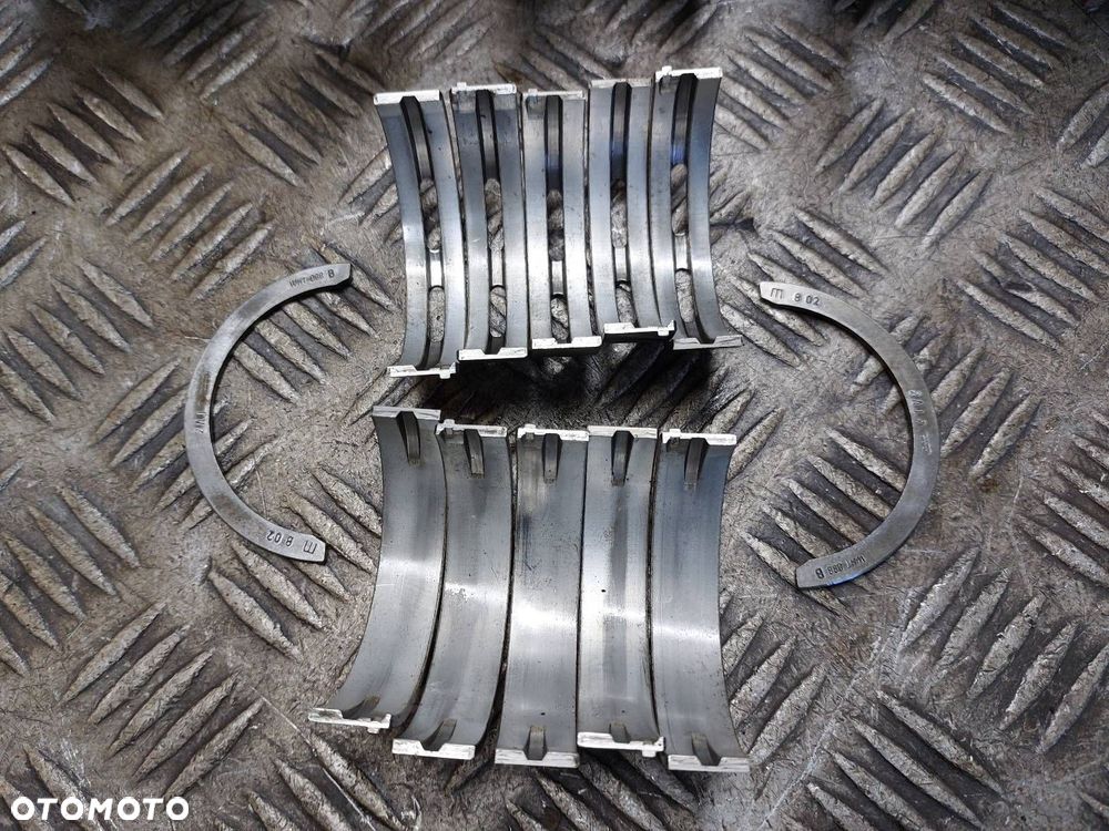 WAŁ KORBOWY AUDI A4 B8 1.8 TFSI CABB 07-15r - 2