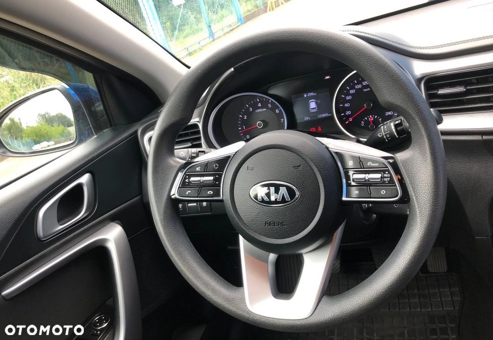 Kia Ceed - 14