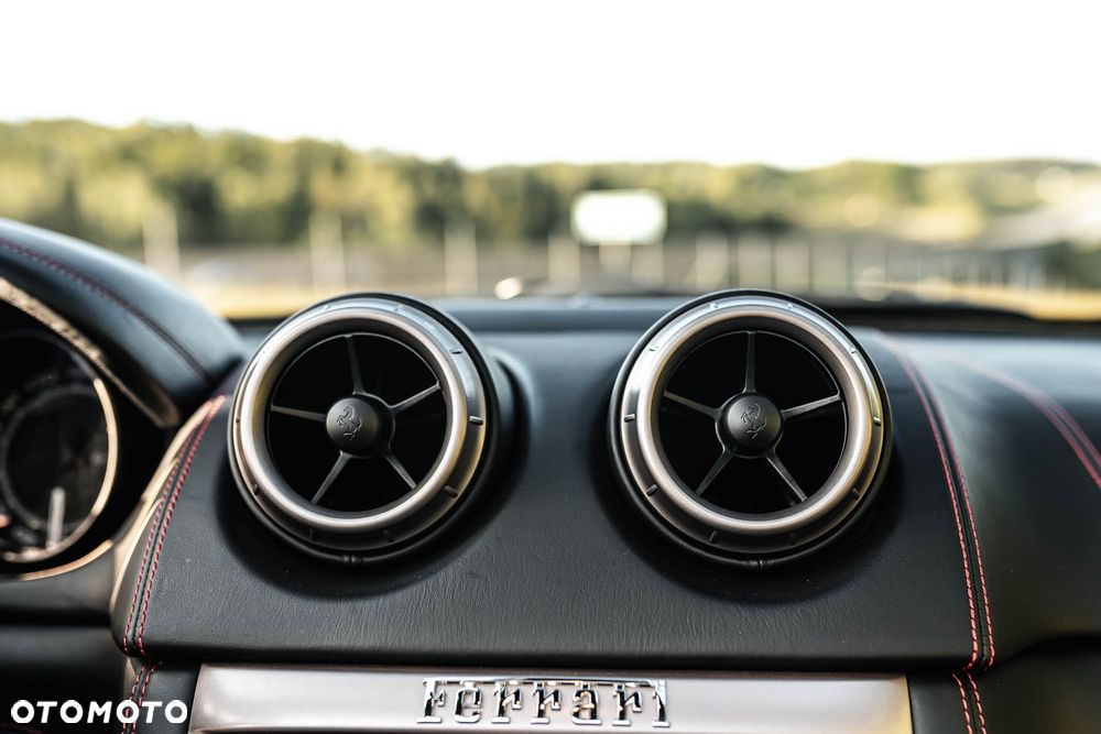 Ferrari California F1 DCT - 27