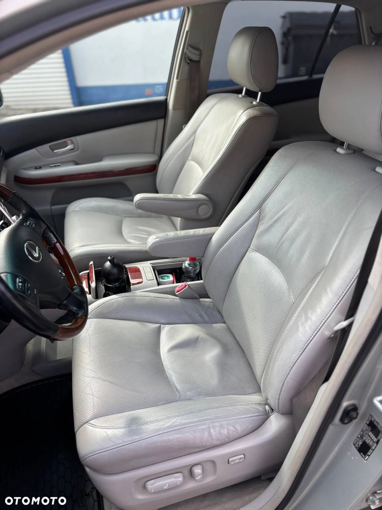 Lexus RX FWD - 2