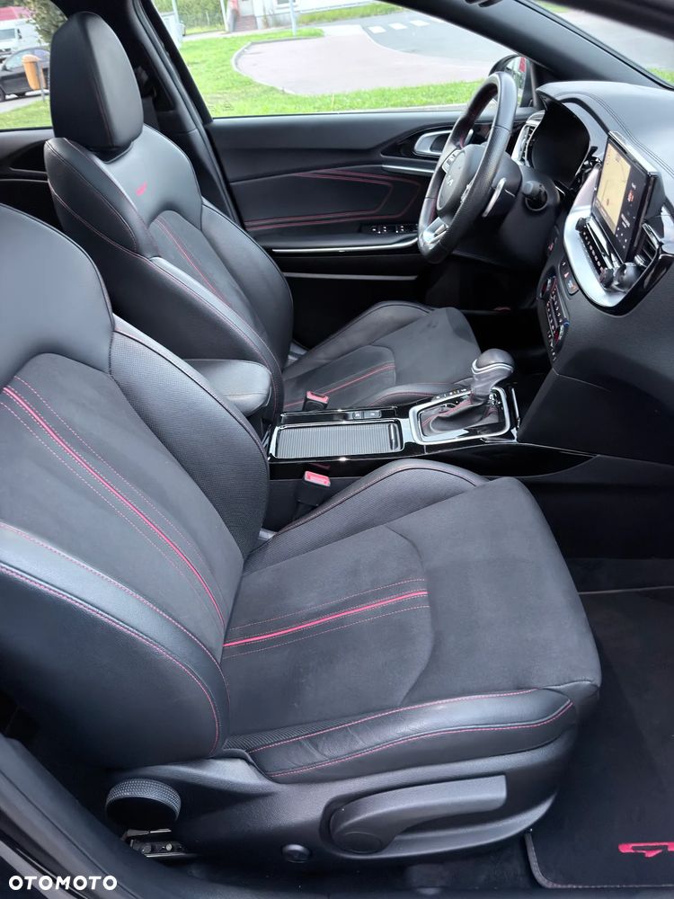 Kia ProCeed 1.6 T-GDI GT DCT - 17
