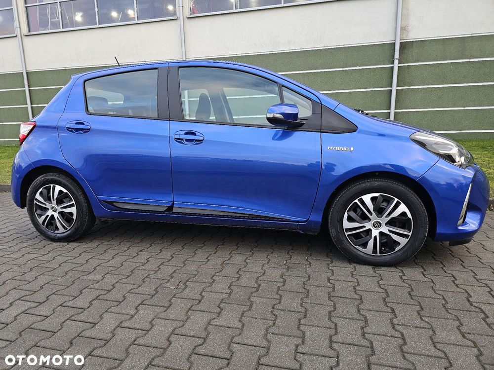 Toyota Yaris Hybrid 100 Premium EU6 - 10