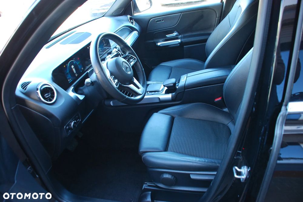 Mercedes-Benz GLB 200 d Progressive 8G-DCT - 15