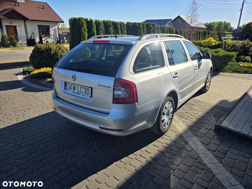 Skoda Octavia 1.6 TDI DPF Ambition - 5