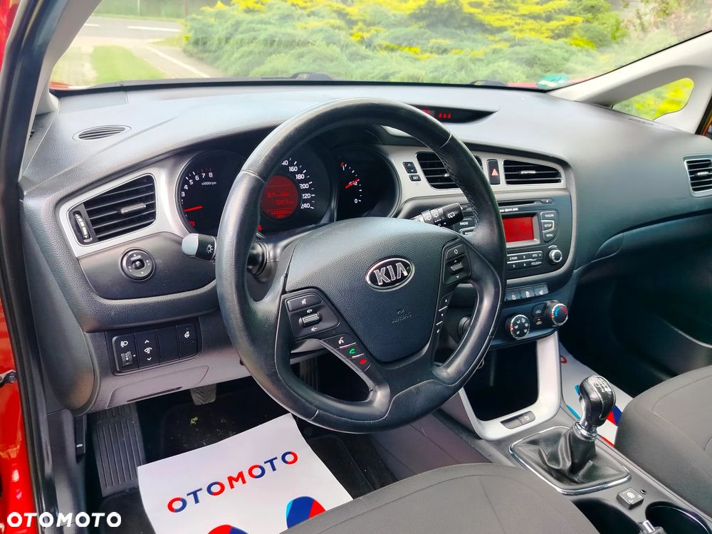 Kia Ceed - 23