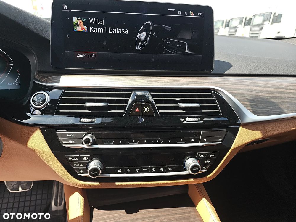 BMW Seria 5 520d xDrive mHEV M Sport sport - 14