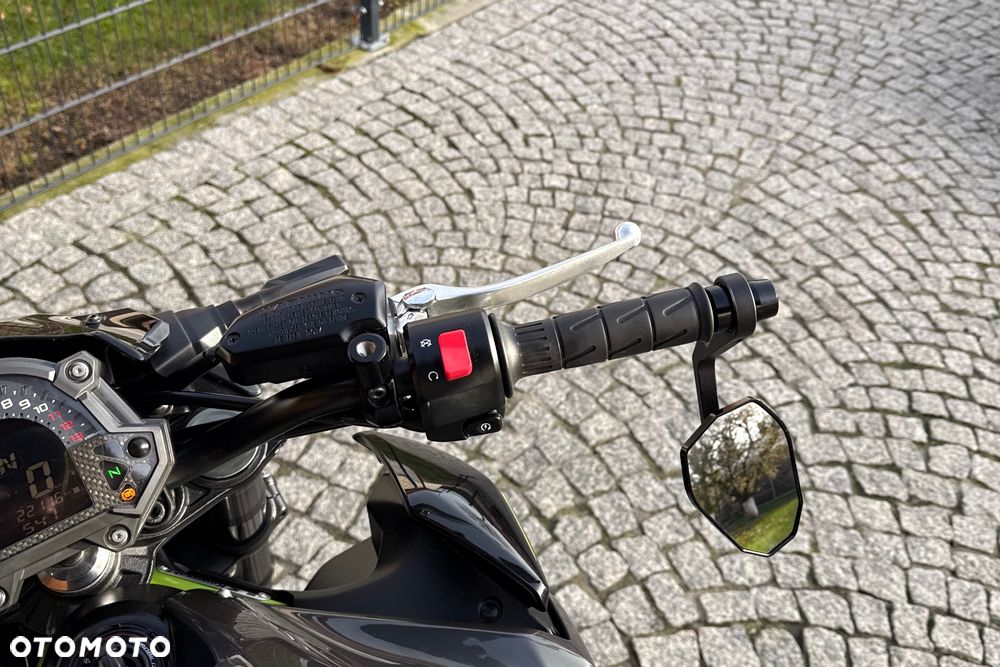 Kawasaki Z 900 - 12