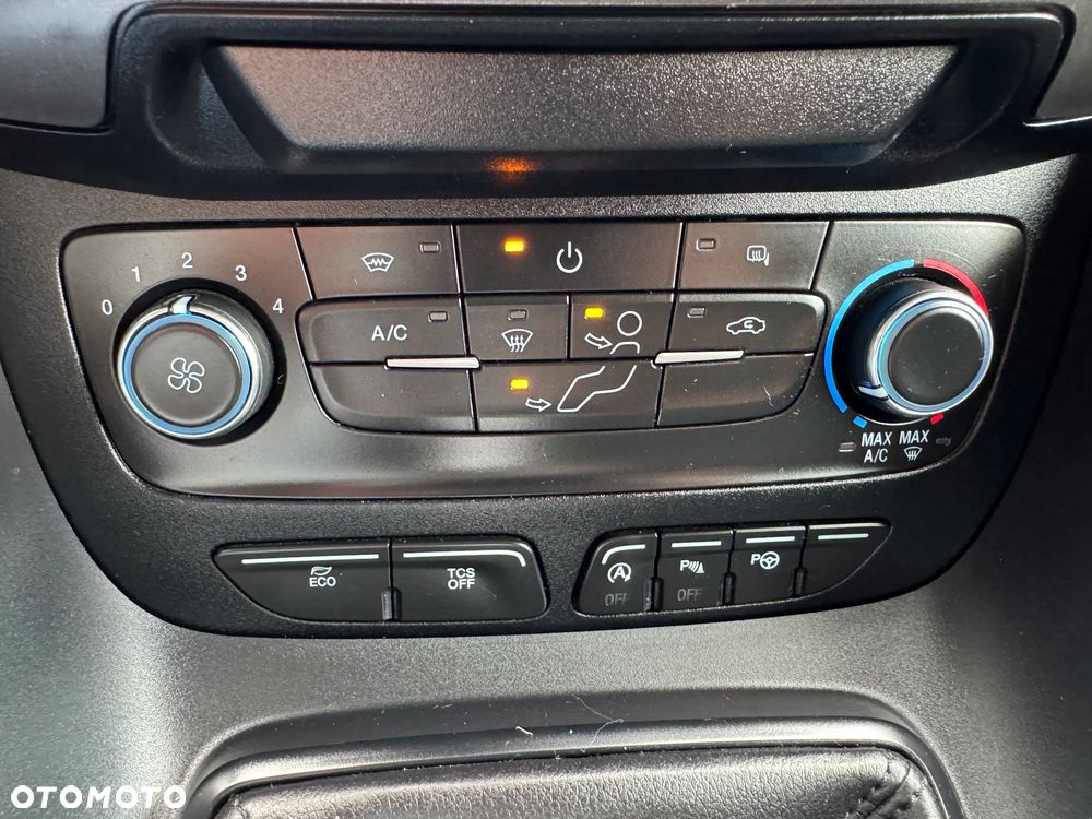 Ford Transit Connect - 10