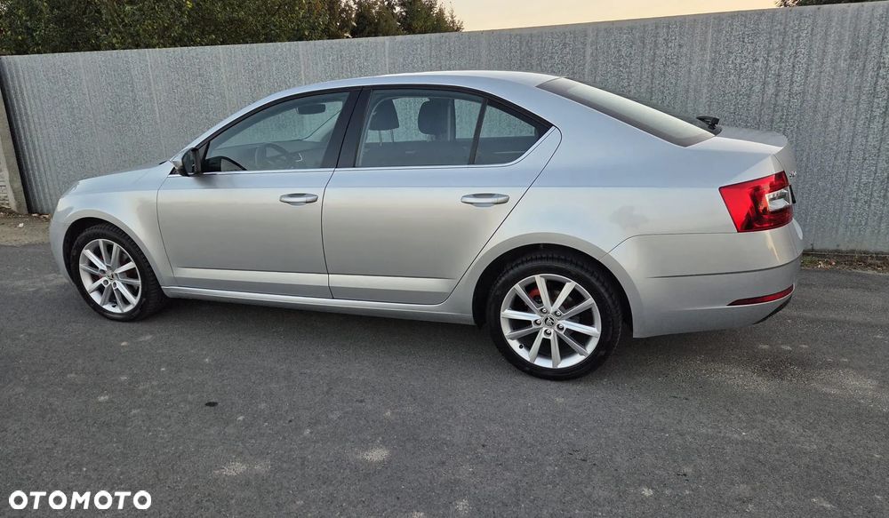 Skoda Octavia 2.0 TDI SCR Style DSG - 4
