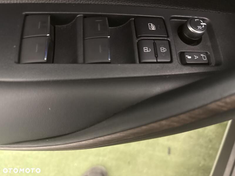 Toyota Corolla 1.8 Hybrid GPF Trek - 12