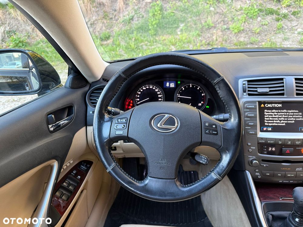 Lexus IS 220 D Prestige - 39
