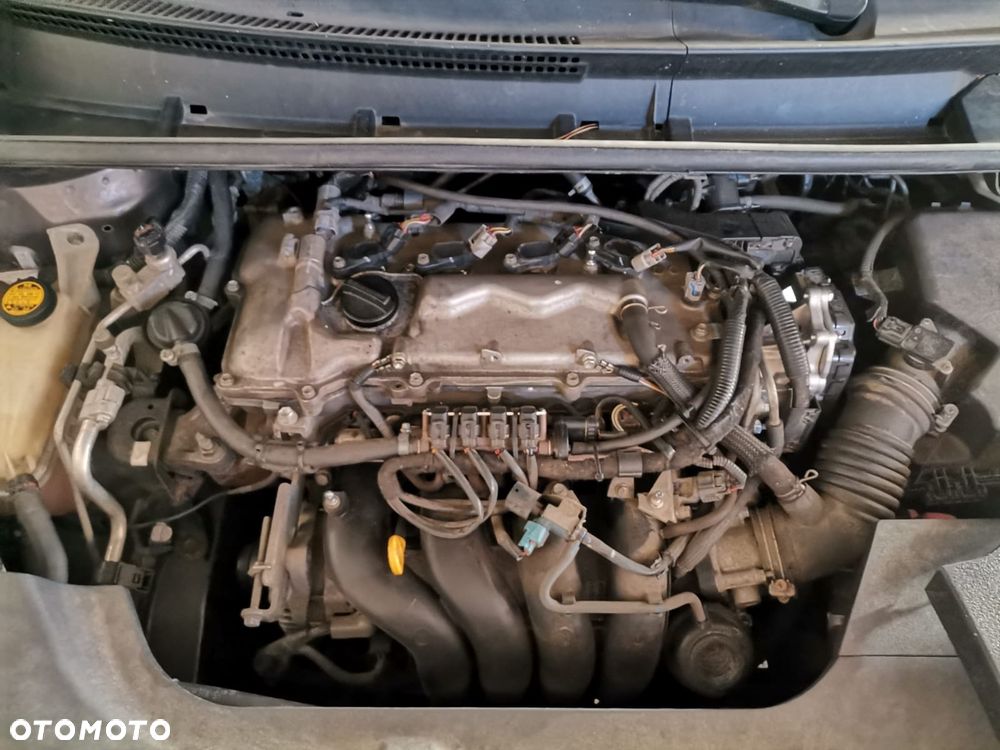 Toyota Verso 1.8 Multidrive Edition - 19