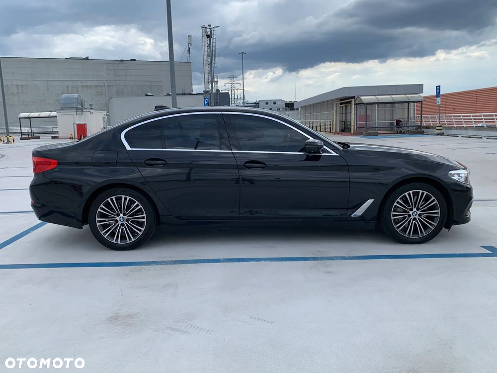 BMW Seria 5 530i xDrive Sport Line - 4