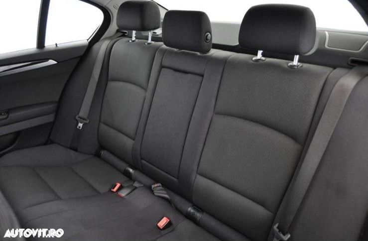 BMW Seria 5 520d Aut. Luxury Line - 18