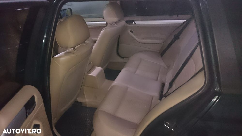 BMW Seria 3 320d Edition Exclusive - 4