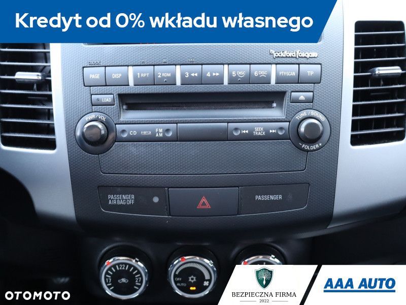 Mitsubishi Outlander - 14