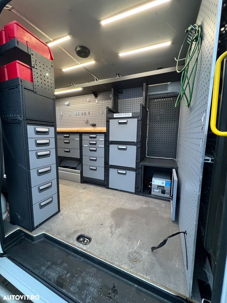 Volkswagen Crafter - 11