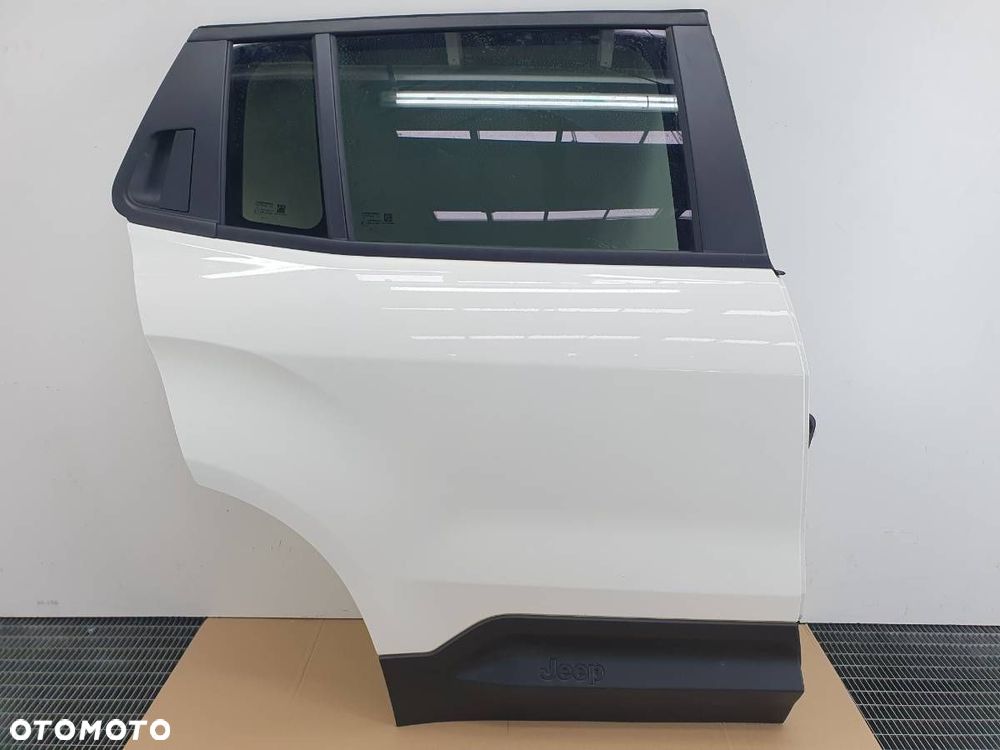 DRZWI TYŁ PRAWE KOMPLETNE 934 JEEP AVENGER - 1