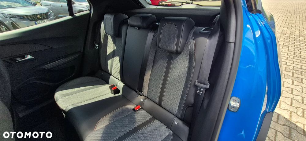 Peugeot 2008 PureTech 130 Allure S&S EAT8 - 25