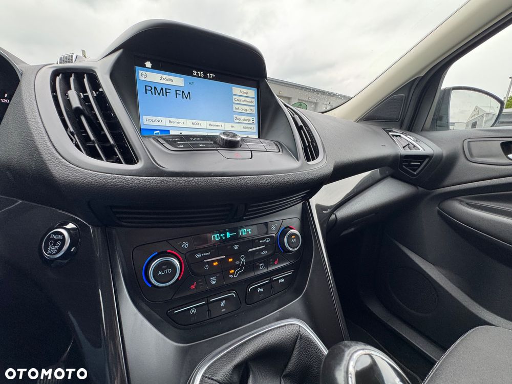 Ford Kuga 1.5 EcoBoost 2x4 Titanium - 8