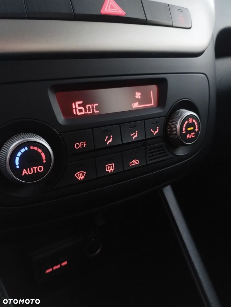 Kia Venga 1.4 L - 26