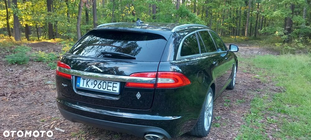 Jaguar XF 2.2 D Luxury - 14