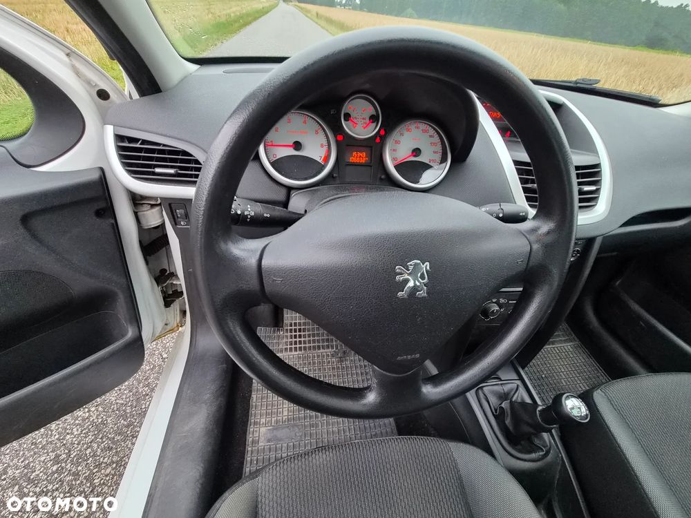 Peugeot 207 75 Filou - 9
