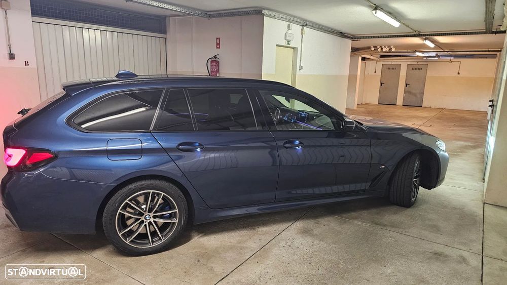 BMW 530 e Pack Desportivo M - 1