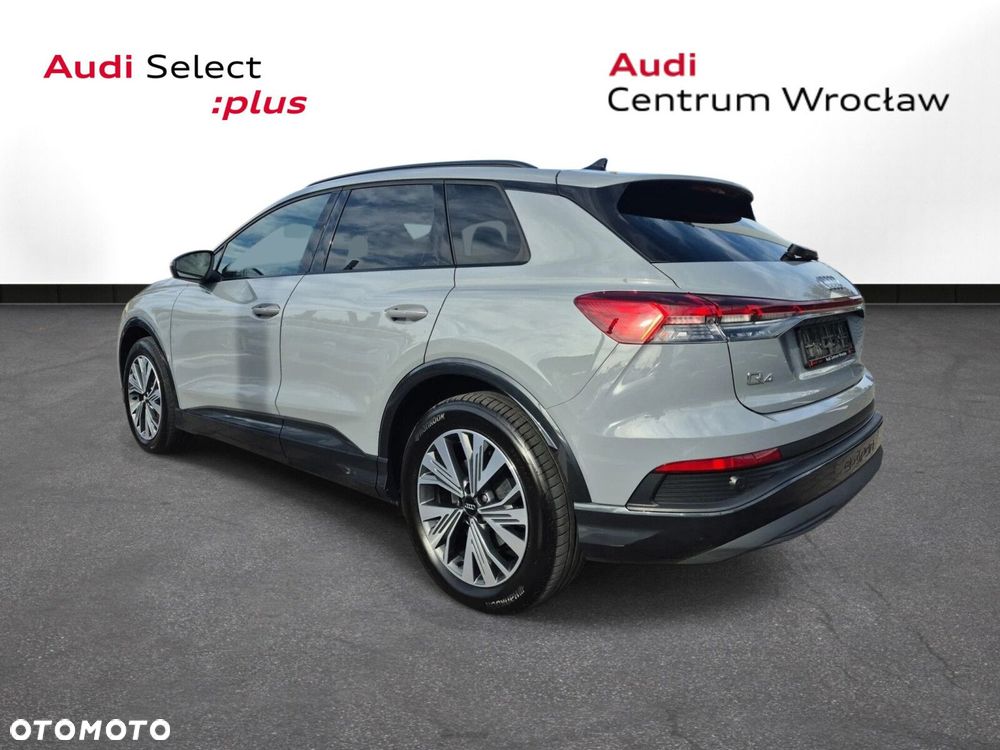 Audi Q4 e-tron - 4