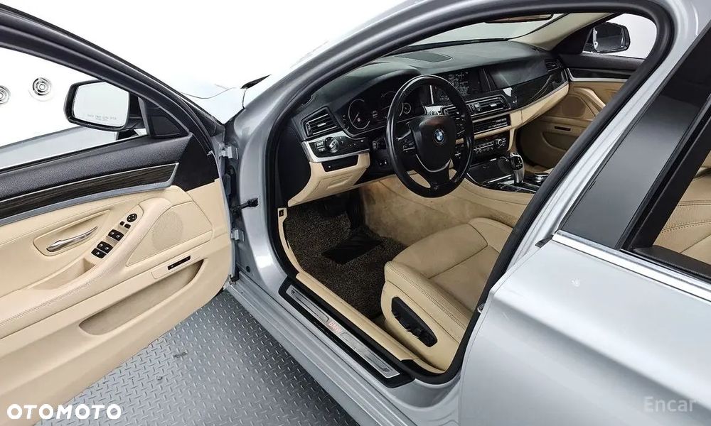 BMW Seria 5 520d xDrive Luxury Line - 12