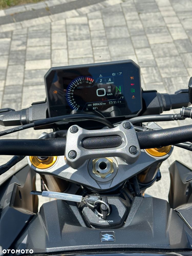 Suzuki GSX 1000 - 13