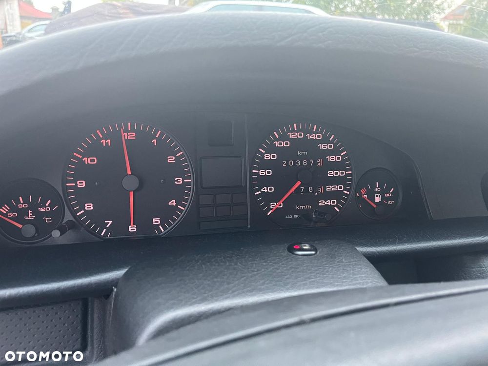 Audi 100 2.0 E - 8
