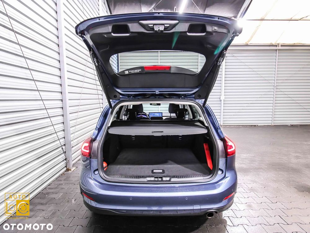 Ford Focus 1.0 EcoBoost Titanium X - 13