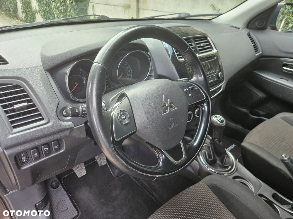 Mitsubishi ASX - 11